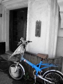 青い自転車.JPG